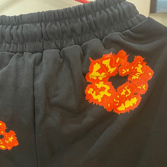 Denim Tears Flame Print Casual Shorts in Black and Yellow - Picture 8 of 8